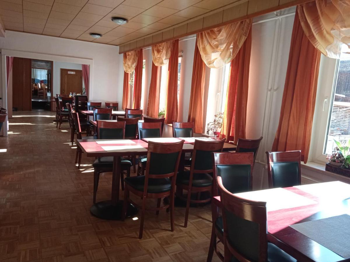 Hotel & Restaurant Zum Adlersberg Schleusingen Exteriér fotografie