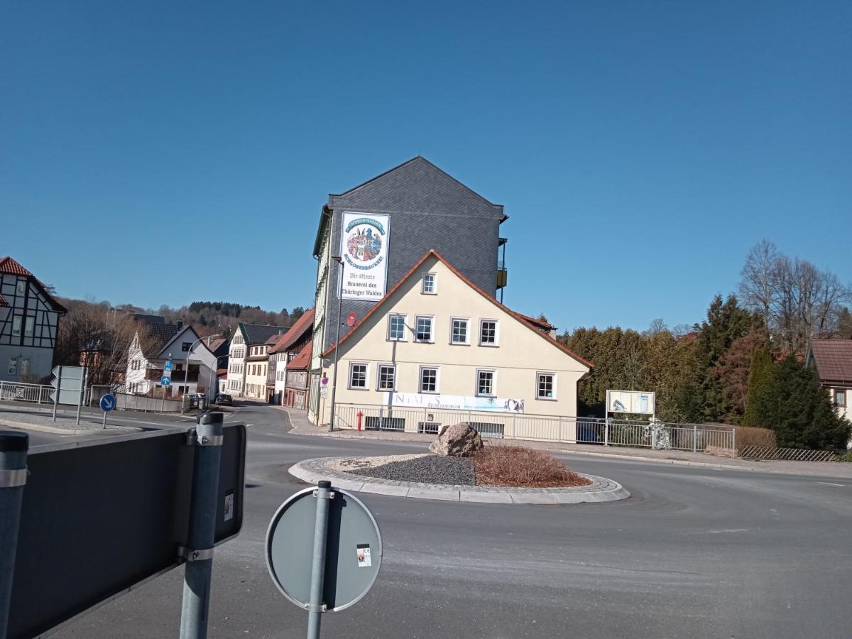 Hotel & Restaurant Zum Adlersberg Schleusingen Exteriér fotografie